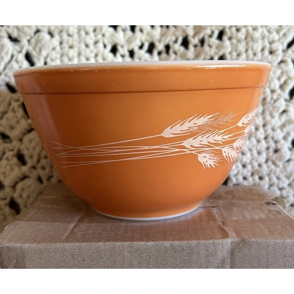 Pyrex 401 Orange Autumn Harvest Glass Round Shape Small Mixing Bowl